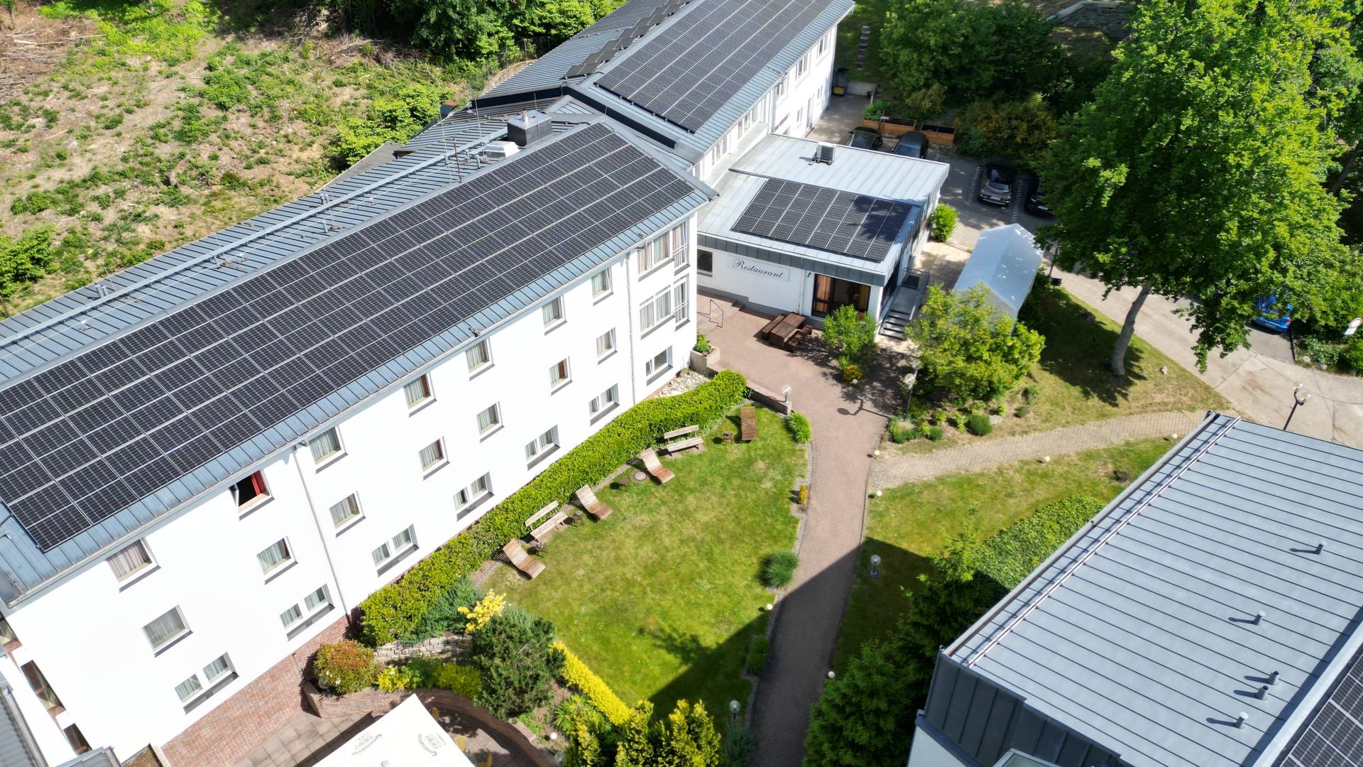 Photovoltaic system on the roofs of the TaunusTagungsHotel